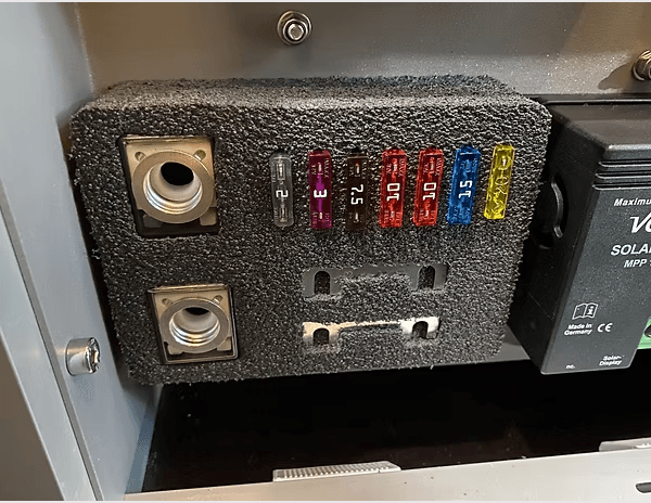 Sicherungshalter – Bild 1